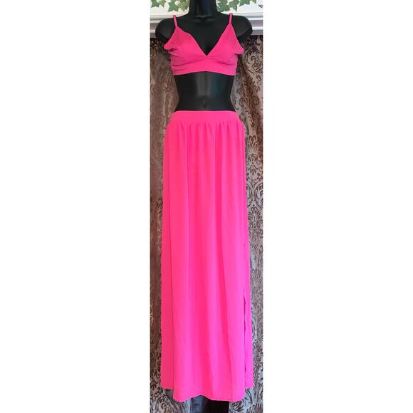 2 Piece Deep V Crop Top and High Split Maxi Skirt - Size Medium - Picture 4 of 7